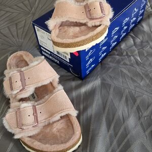 Women's Birkenstock Arizona Shearling Pink Furry Sandals